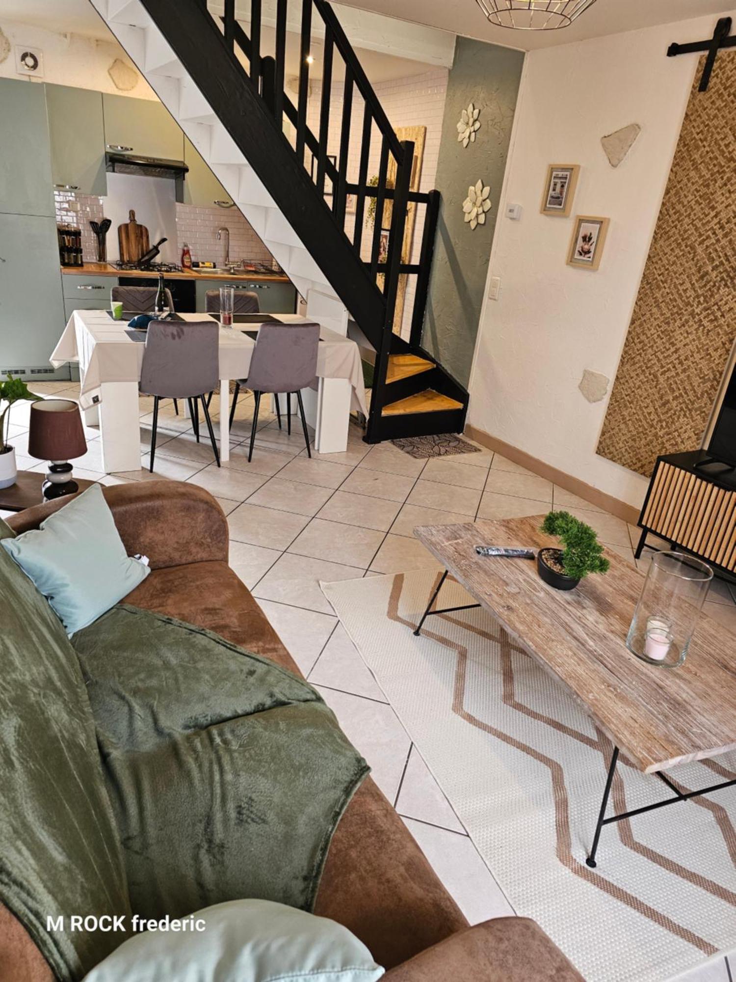 Maison De Ville Avec Jardin Privatif Nevers Esterno foto