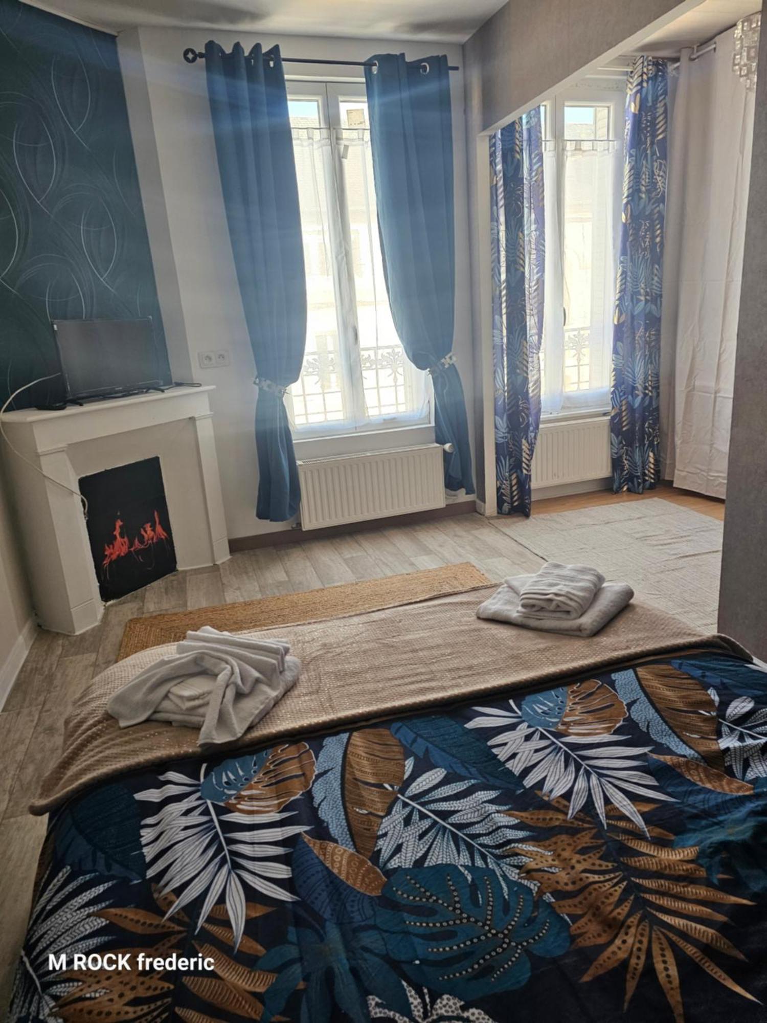 Maison De Ville Avec Jardin Privatif Nevers Esterno foto